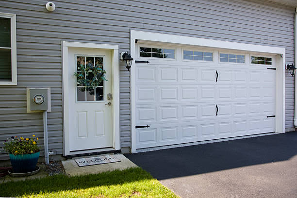 24/7 Emergency Garage Door Roller Replacement experts in Sanatoga, PA